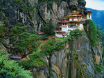 Sky4Fly.pl_Z_glowa_w_chmurach-Taktsang-Bhutan500.jpg