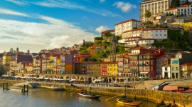 City Brak Porto – nareszcie tanie podróże do Portugalii Podróże, LIFESTYLE - Polacy długo czekali na dobre ceny podróży do Portugalii – teraz w ofercie FRU.PL pojawił się City Break Porto, czyli pakiet łączący zalety tanich lotów i hoteli polecanych przez podróżnych.