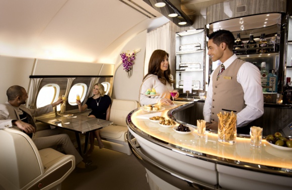 Szybszy awans do kolejnych poziomów w promocji Emirates Skywards Podróże, LIFESTYLE - Członkowie programu lojalnościowego Emirates Skywards zdobywają dodatkowe punkty Tier Miles, rezerwując i wykorzystując bilety na loty Emirates lub flydubai w okresie obowiązywania promocji Szybszy dostęp do korzyści w ramach kolejnych poziomów członkostwa Emirates Skywards