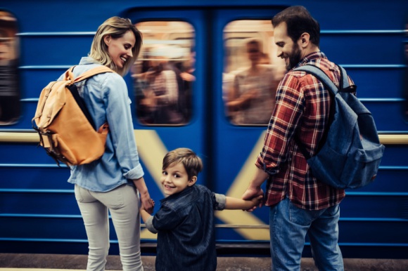 Rodzinny urlop: 71% Polaków planuje wspólne wakacje w kraju Podróże, LIFESTYLE - Wyszukiwarka KAYAK.pl sprawdziła, jakie są najczęstsze plany urlopowe Polaków z dziećmi.