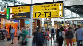 Na jednym bilecie na koniec świata? Tajemnice lotów transferowych