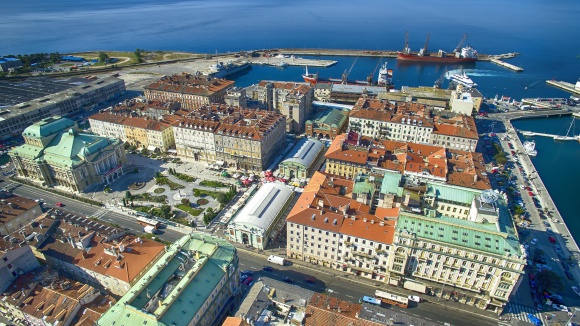 Rijeka 2020 – Europejska Stolica Kultury Podróże, LIFESTYLE - Popłyń do Portu Różnorodności i poznaj Rijekę - Europejską Stolicę Kultury 2020. W roku 2020, podczas chorwackiej Prezydencji w Radzie Unii Europejskiej, największy port w Chorwacji, Rijeka stanie się Europejską Stolicą Kultury.