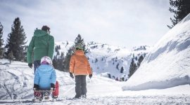 Rodzinne atrakcje w Południowym Tyrolu – 10 propozycji dla naj-młodszych i tych Podróże, LIFESTYLE - Południowy Tyrol to miejsce pełne atrakcji, przyjazne rodzinom z dziećmi, fanom sportów zimowych, a także amatorom przepięknych widoków. W krainie Dolomitów każdy znajdzie coś dla siebie.
