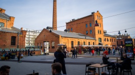 Stare mury w nowej odsłonie. Top 7 najciekawszych rewitalizacji w Polsce Podróże, LIFESTYLE - W czasie pandemii koronawirusa masowo zapełniliśmy bałtyckie plaże, mazurskie jeziora i górskie szlaki. W kontekście podróżowania warto jednak zwrócić uwagę na zabytkowe lub historyczne miejsca, które w ostatnich latach przeszły niesamowitą metamorfozę.